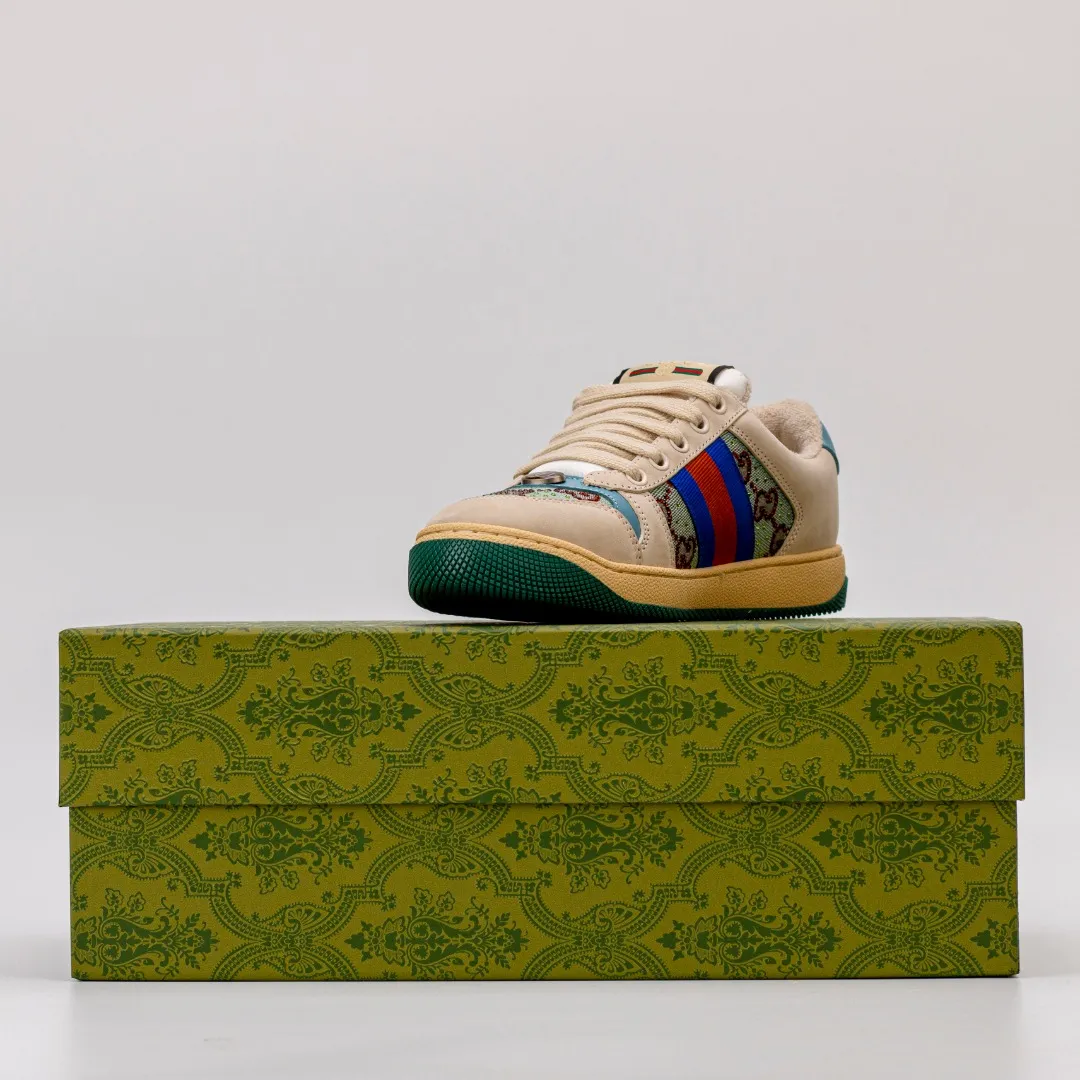 Ex-factory price: RMB 300 [higher version] GUCCI casual sports distressed small dirty shoes, polished cowhide fabric, hand-made distressed effect!  Original terry cloth, delicate, soft, comfortable and breathable. Privately molded steel-stamped two-color original TPU outsole (lower layer is wider, upper layer is narrower) to differentiate the wrong version of the outsole in the market. Fabric, material, outsole, detail comparison SIZE: 34-41, 38-45 regular size (women's 34, 41, men's 38, 45 customized, non-returnable and non-exchangeable) (women's colors and men's models need to be customized)